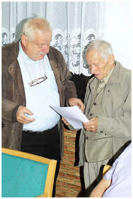 R. Karol &uuml;berreicht unserem Ehrenmitglied Hasso Schmidt - die goldene Ehrennadel unseres Landesverbandes - Hasso Schmidt ist seit 65 Jahren Vereinsmitglied &amp;#8230;