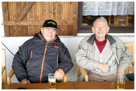 Hasso Schmidt und H&auml;nschen &amp;#8230; beim &amp;#8220;Fr&uuml;hschoppen&amp;#8221;